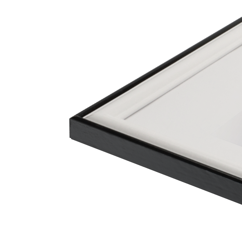 MDF H2015 Wide White Tabletop Picture Frame